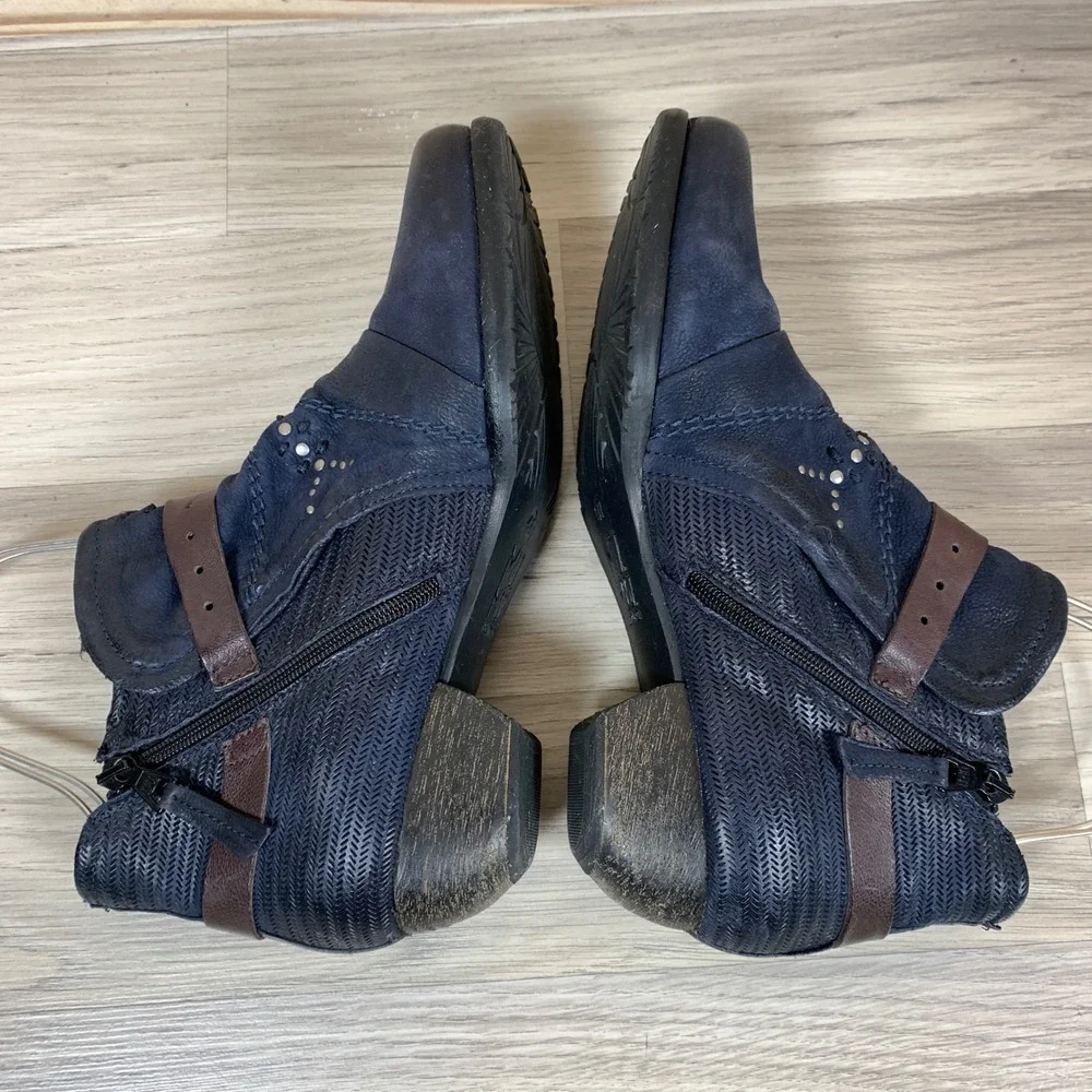 Miz Mooz Ankle Boots Womens‎ 41 Navy Blue Leather Studded Buckle Moto Booties